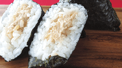 Ingredients of a tuna & mayonnaise rice ball