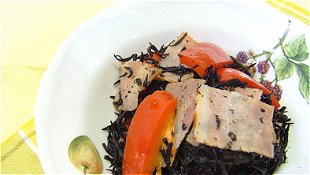 Simmered Hijiki with Bacon & Bell Pepper