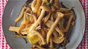 Seared Green Onion & Mushrooms with Butter & Soy Sauce