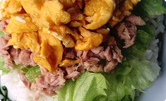 Tsuna to tamago no chirashi-zushi